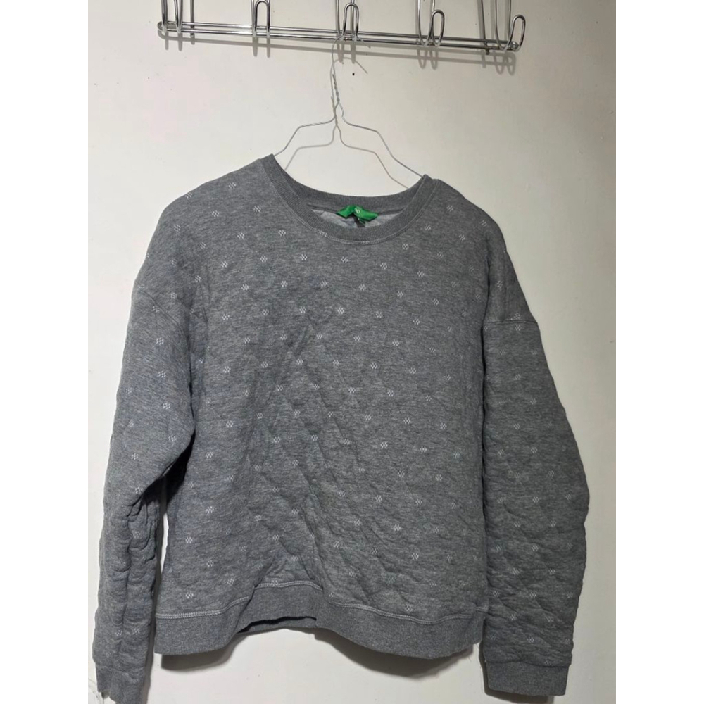 Women's dip Gray Quilted Sweatshirt with White Dots, Size XL